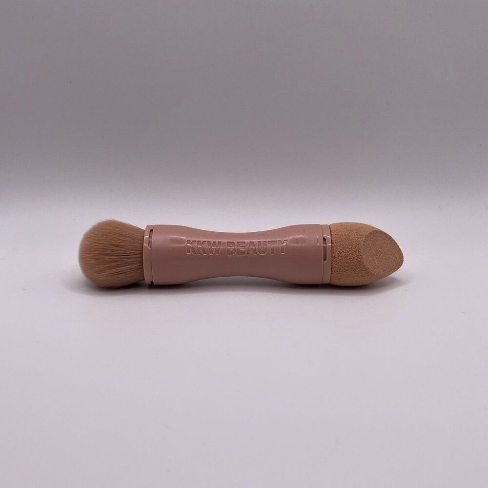 KKW Beauty Blending Concealer Double Sided Sponge Brush